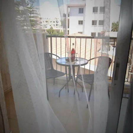 Nataliia 303 لارنكا